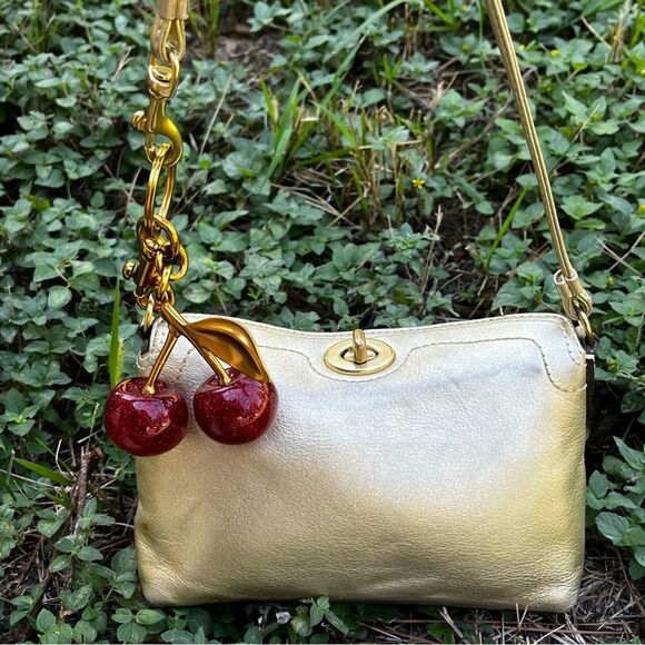 COACH Gold Y2K Shimmer Metallic Turnlock Baguette Hobo Shoulder SoHo Hampton - Picture 1 of 13